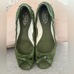 Tod's Green Patent Leather Bow D' Orsay flats